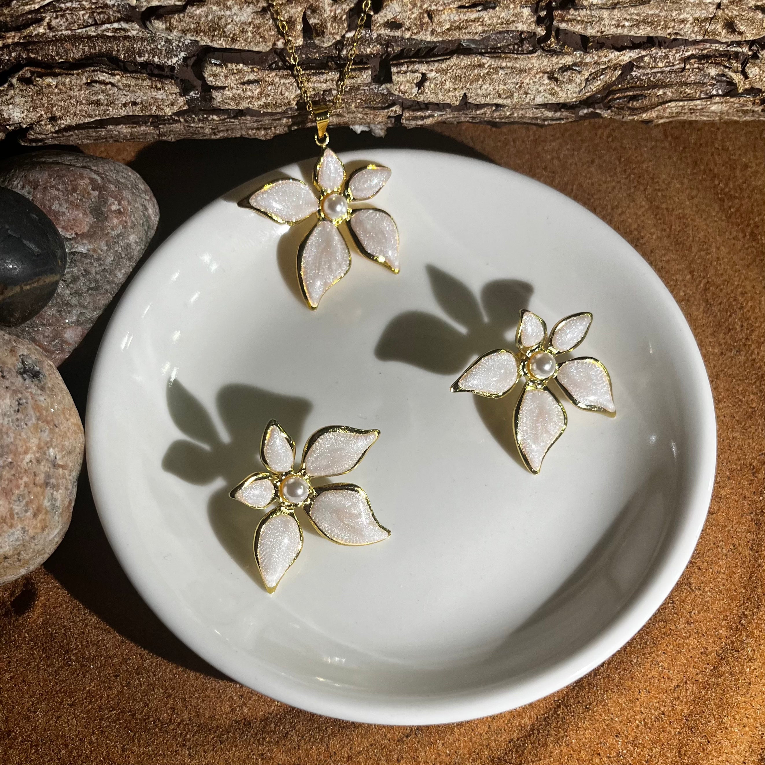 Wild Ivory Petal Necklace and Earrings set