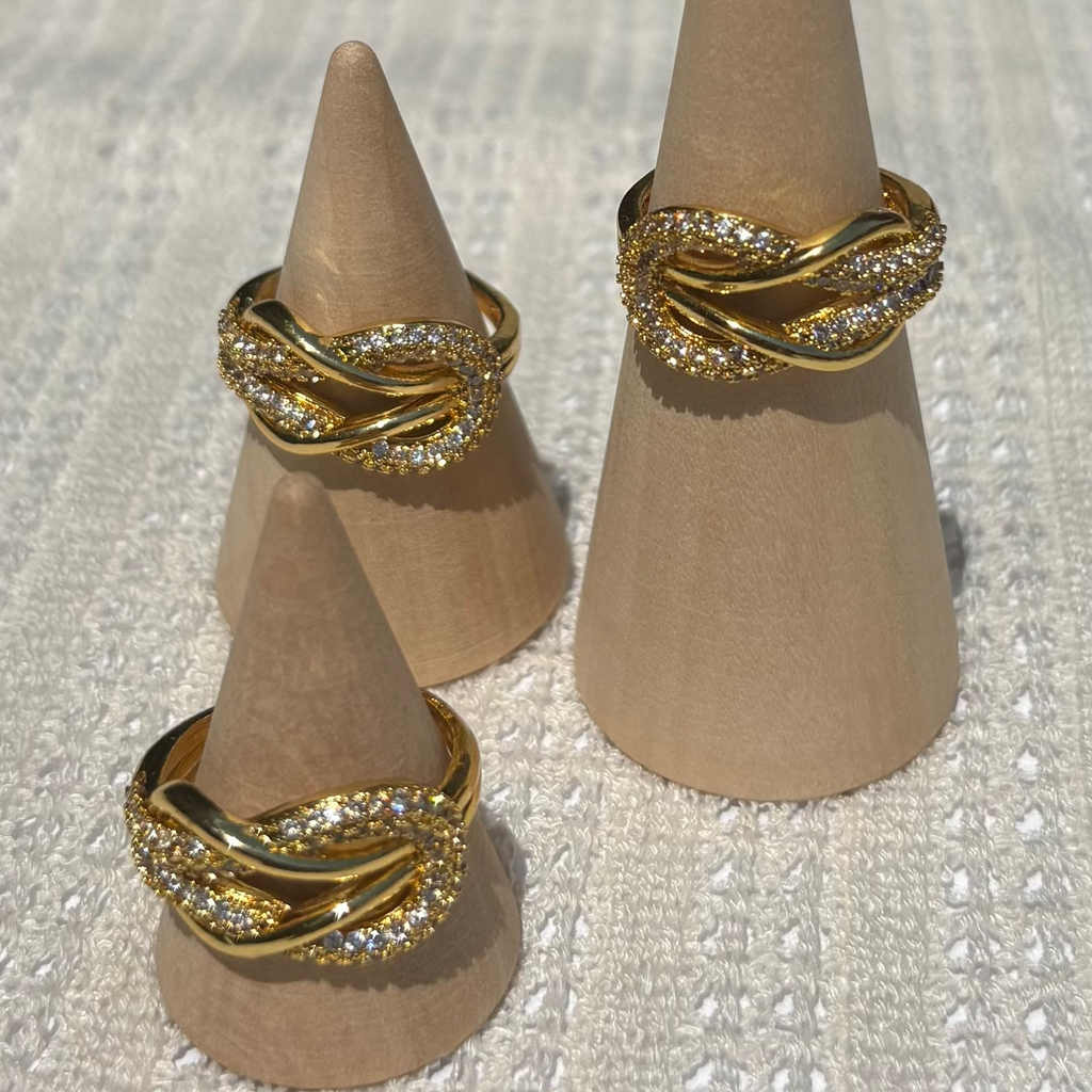 Zirconia infinity ring