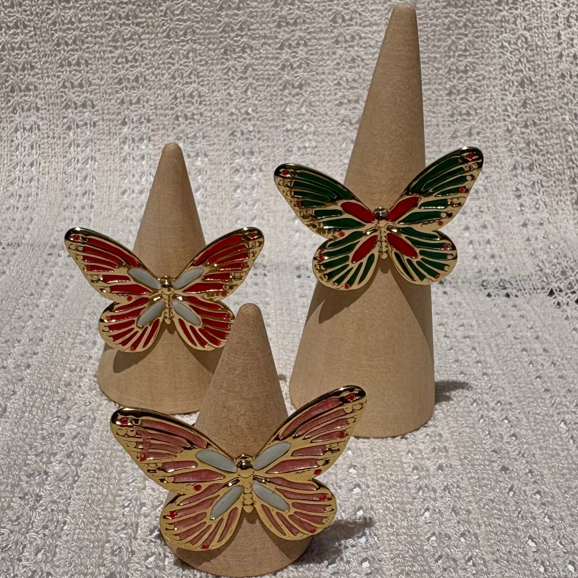 Butterfly rings