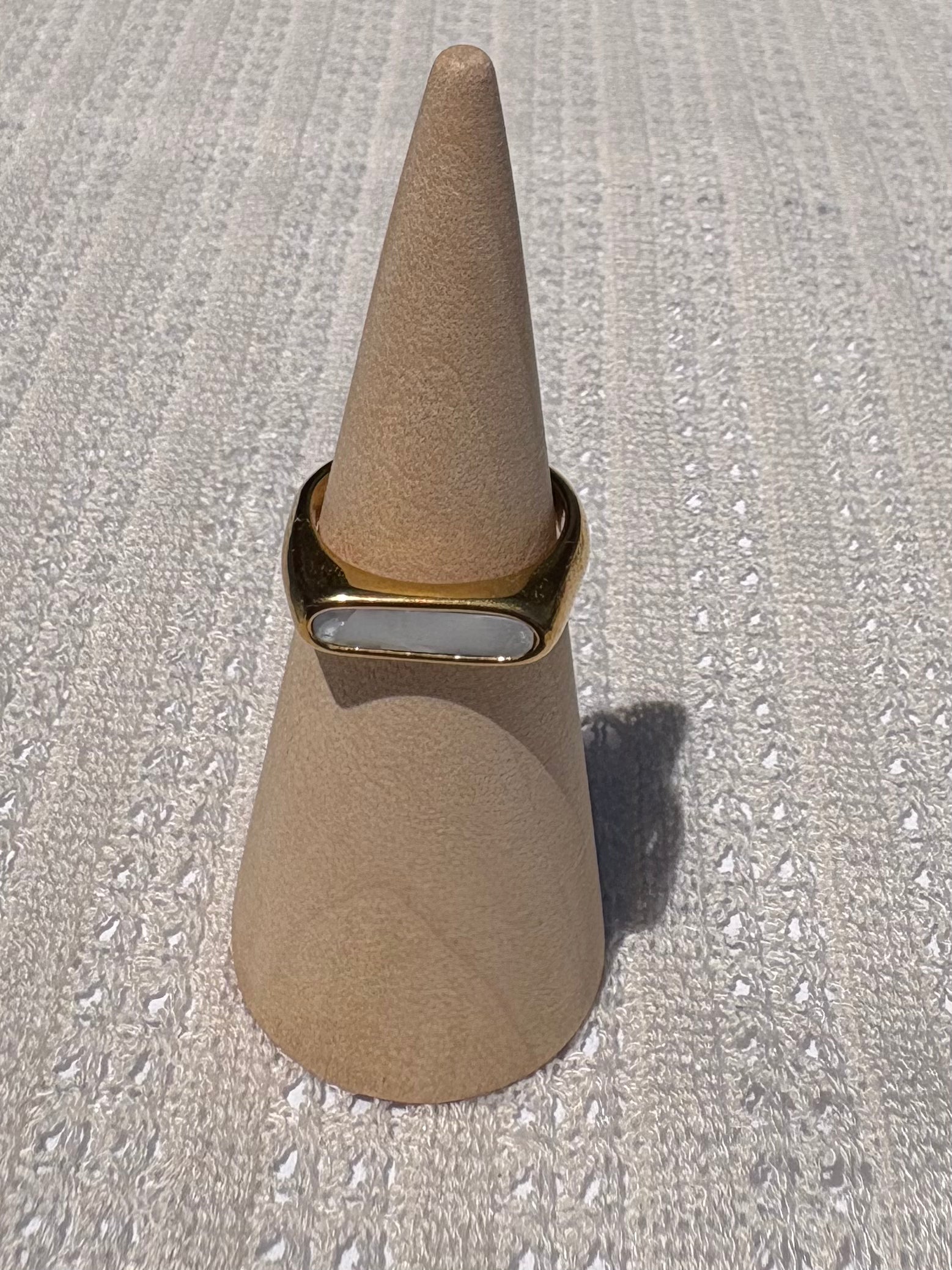 Flat curb enamel ring