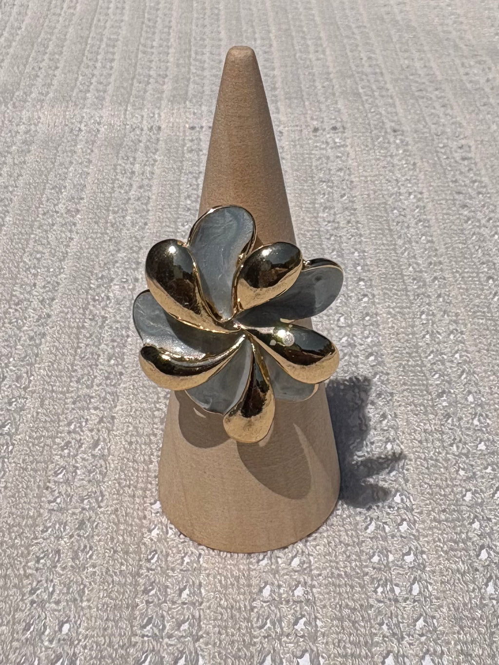 Pinwheel enamel and gold ring