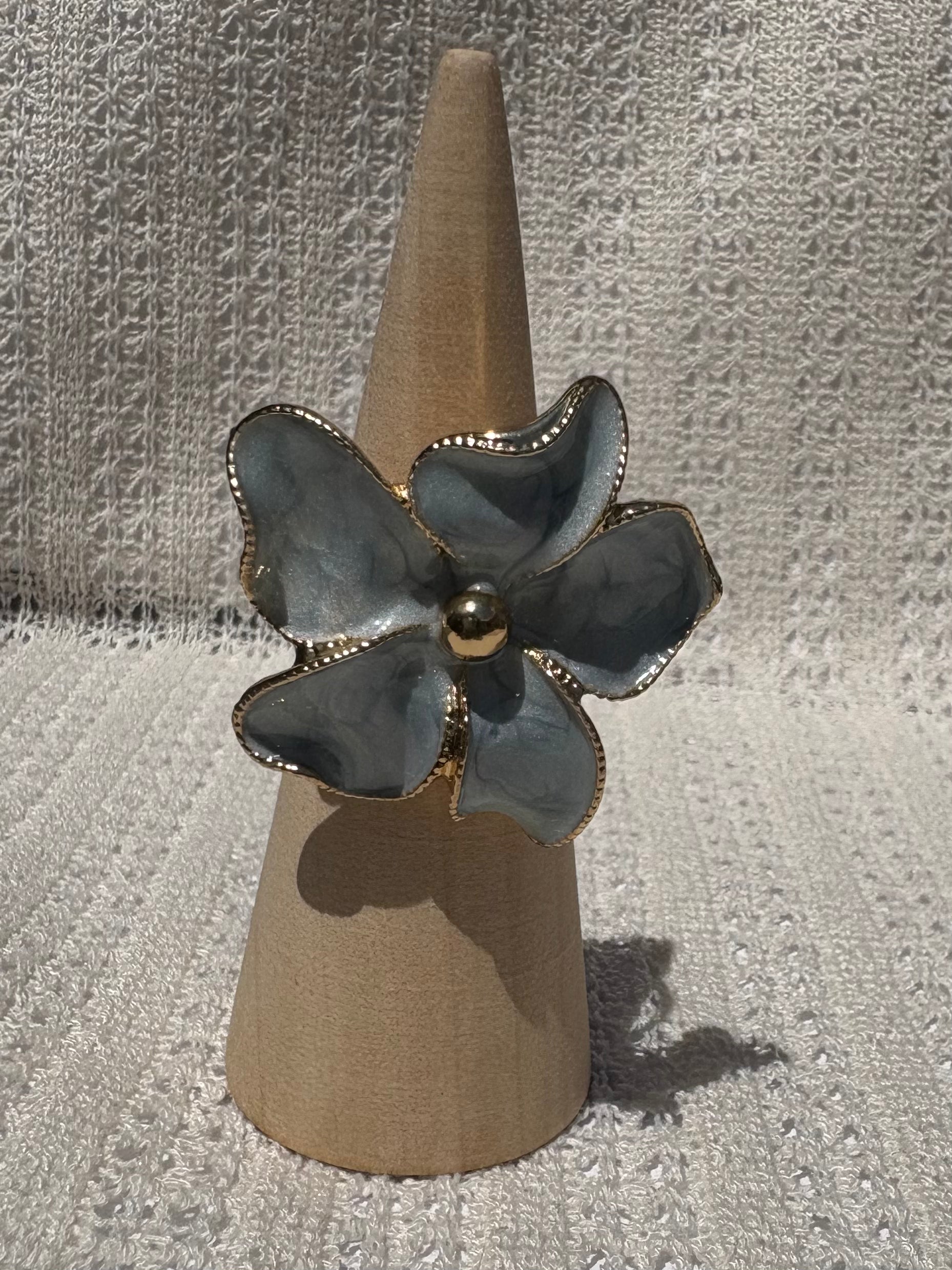 Gold trimmed enamel flower ring