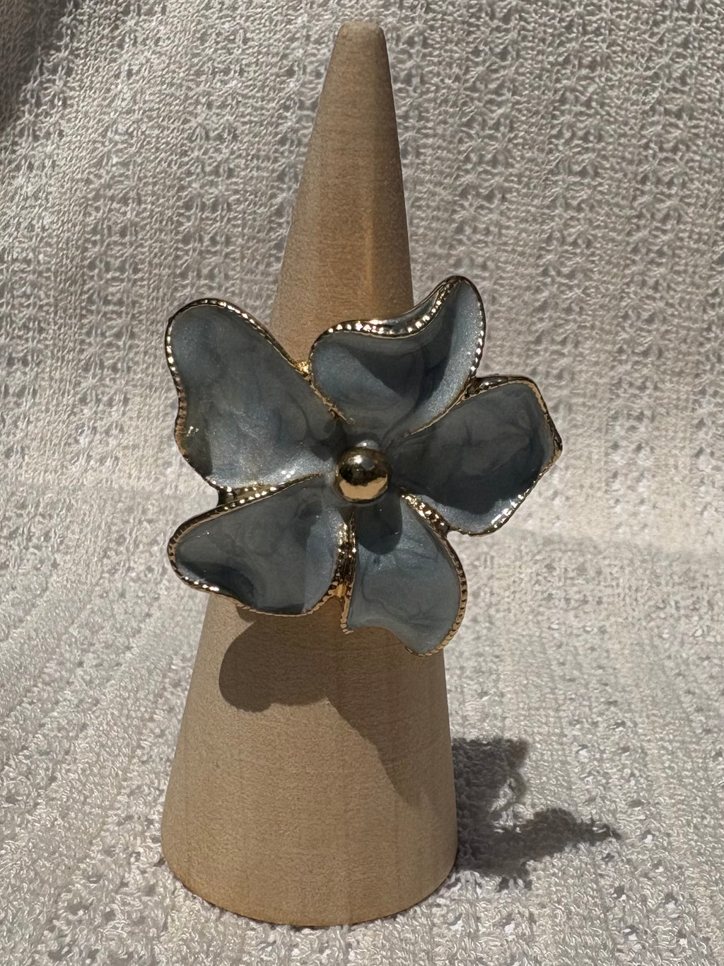 Gold trimmed enamel flower ring
