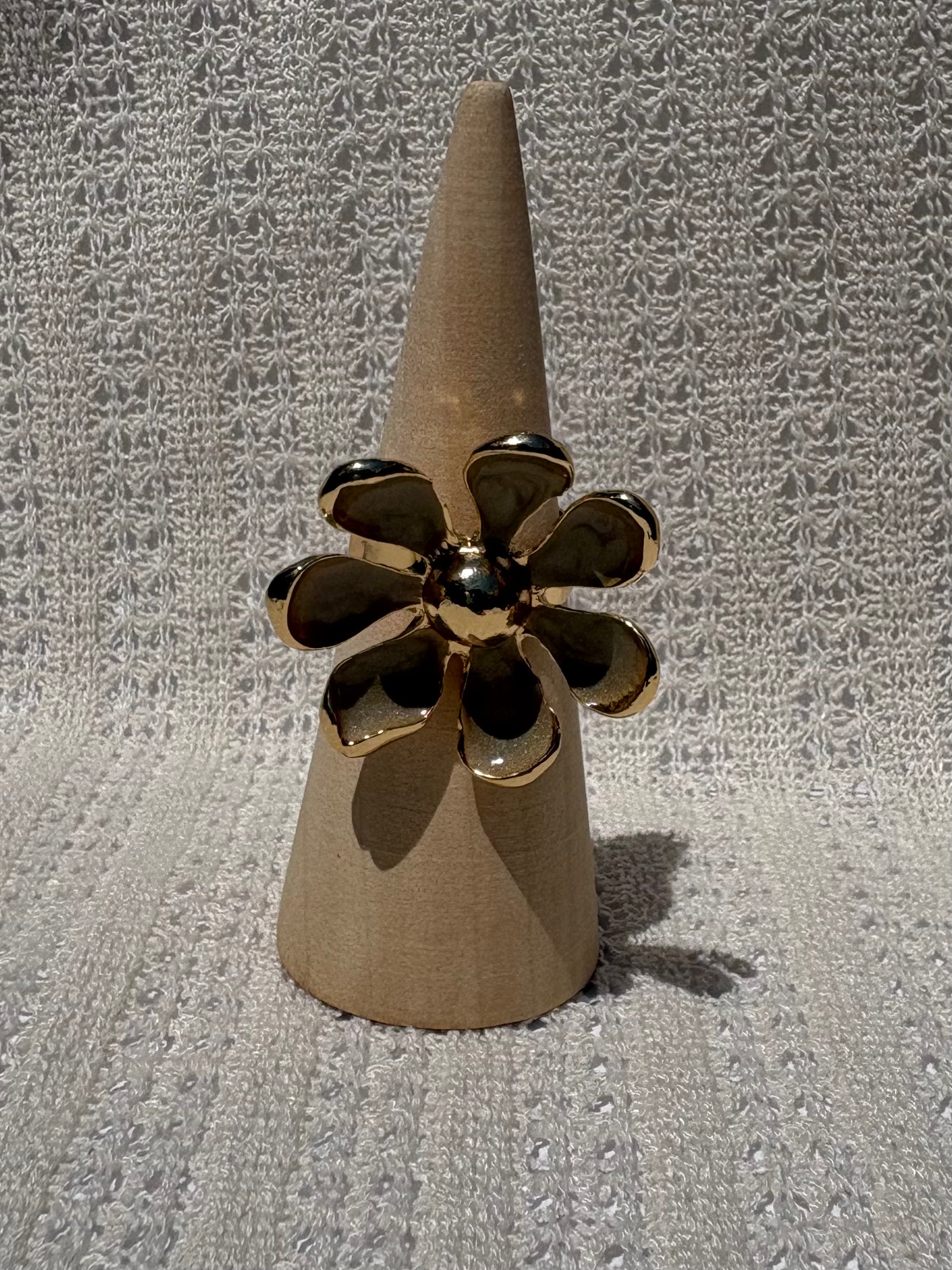 beige flower ring