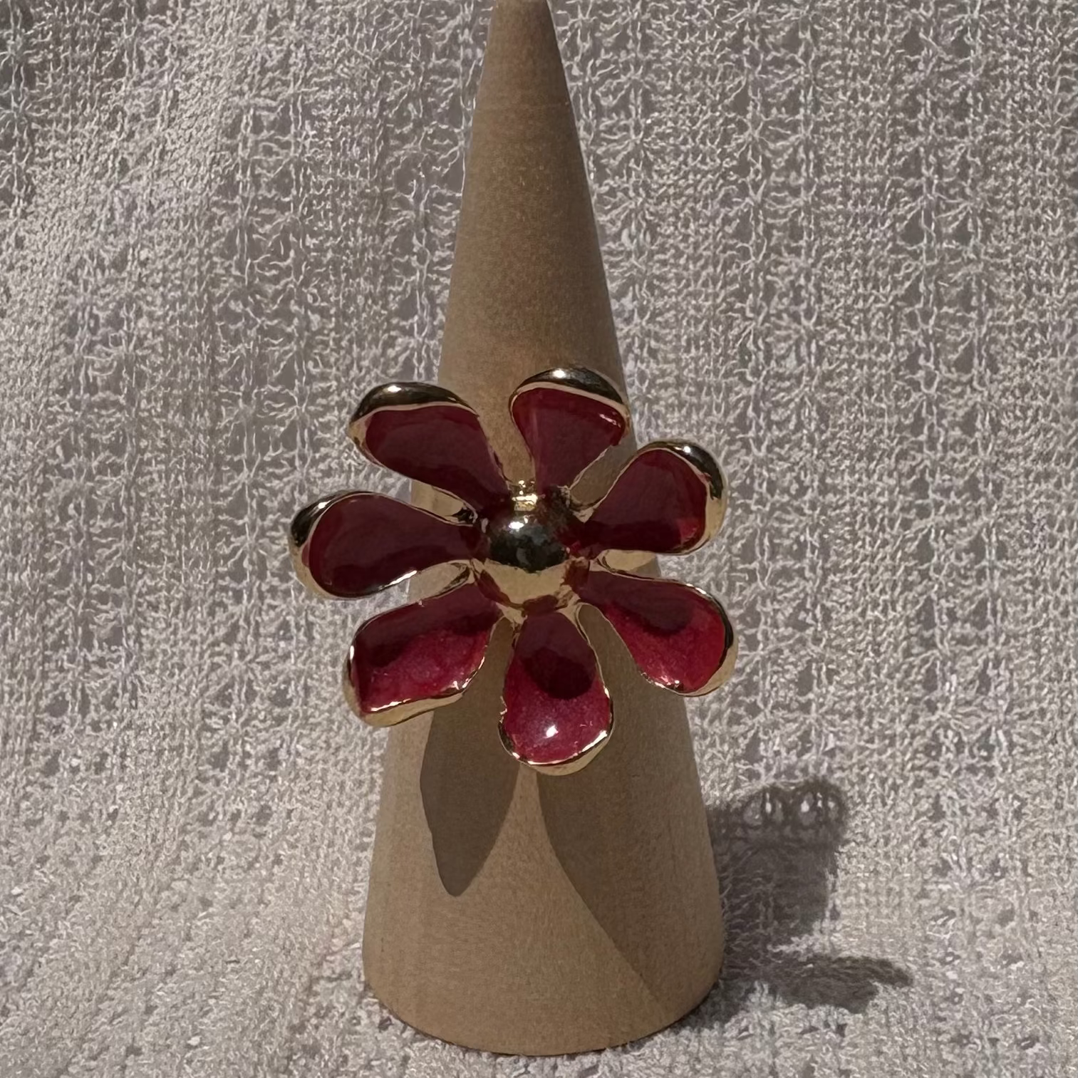 Chroma petal ring