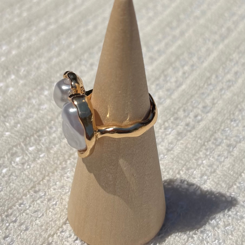 baroque pearl front opening ring