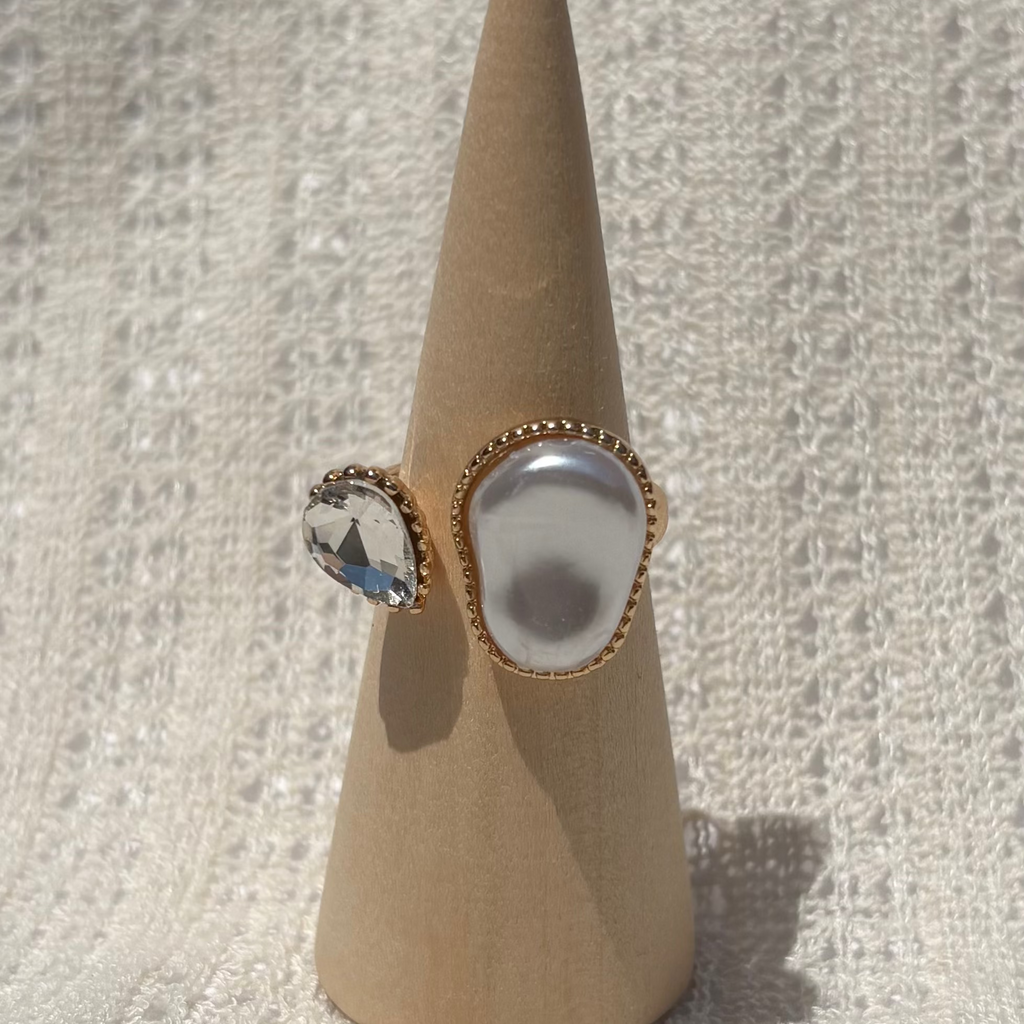 Front opening gem pearl ring
