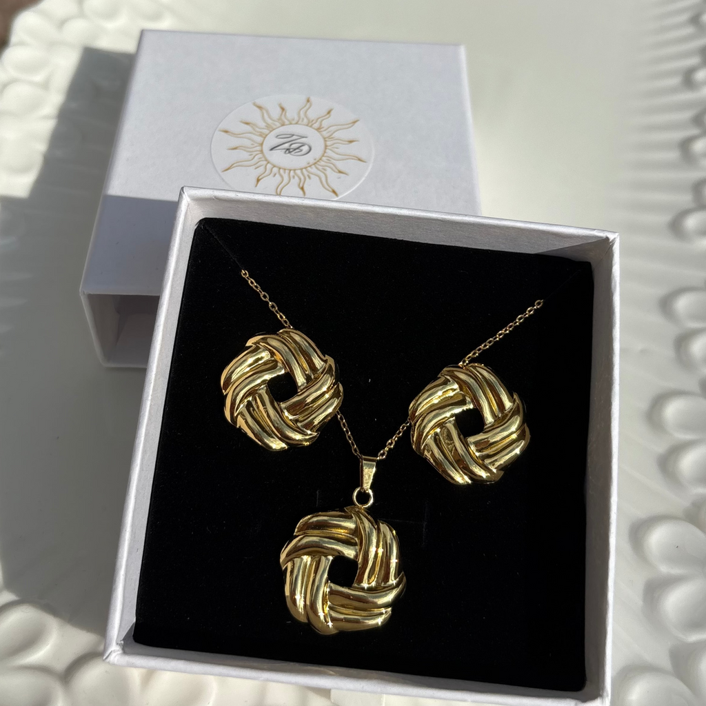 Love Knot necklace and earrings set