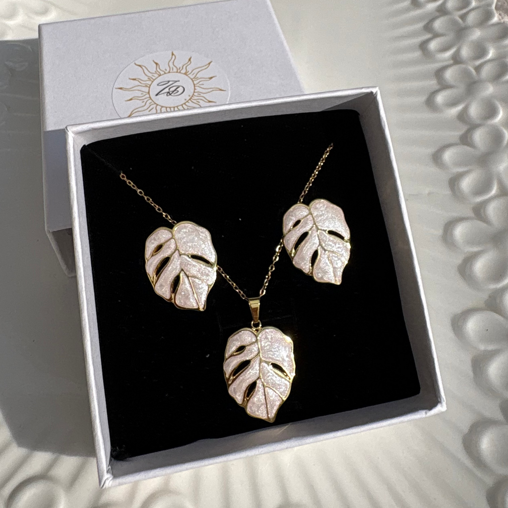 Opaline leaf necklace and earrings set