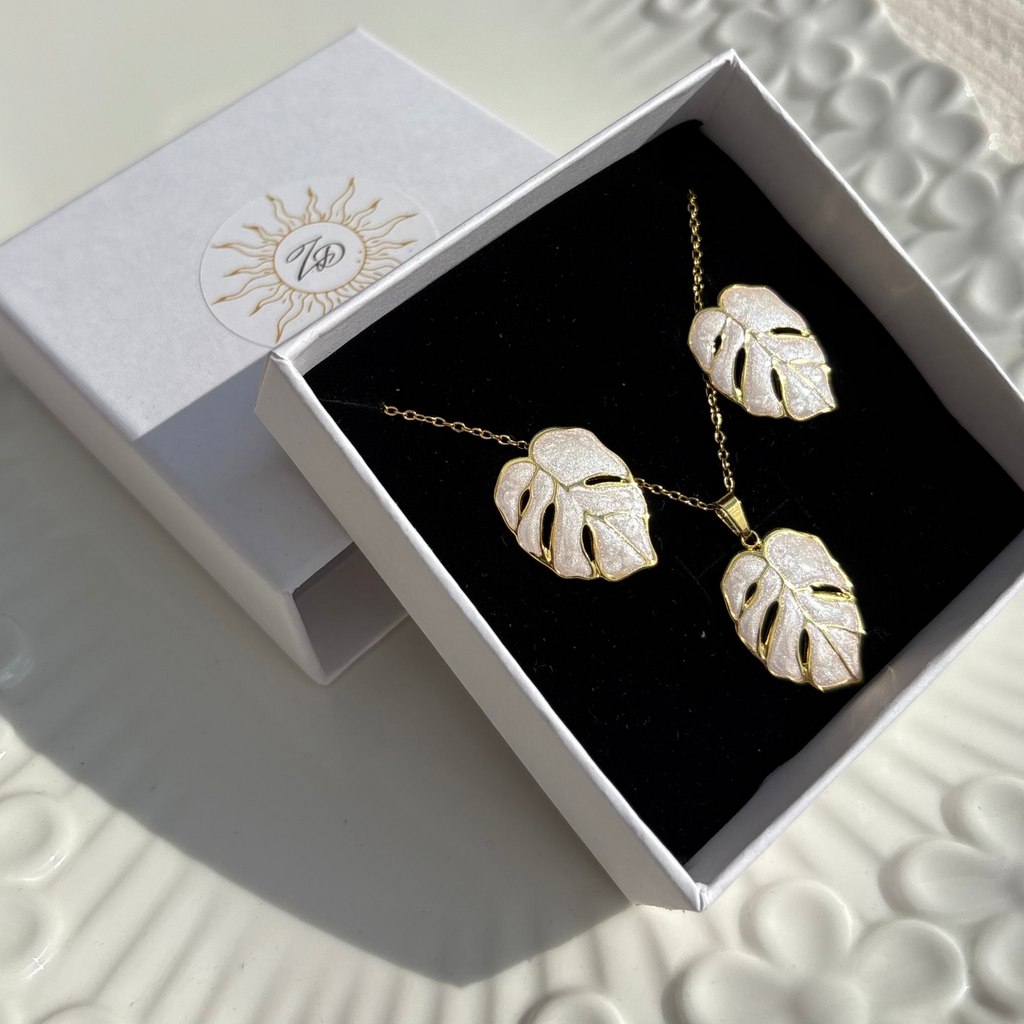 Opaline leaf necklace and earrings set