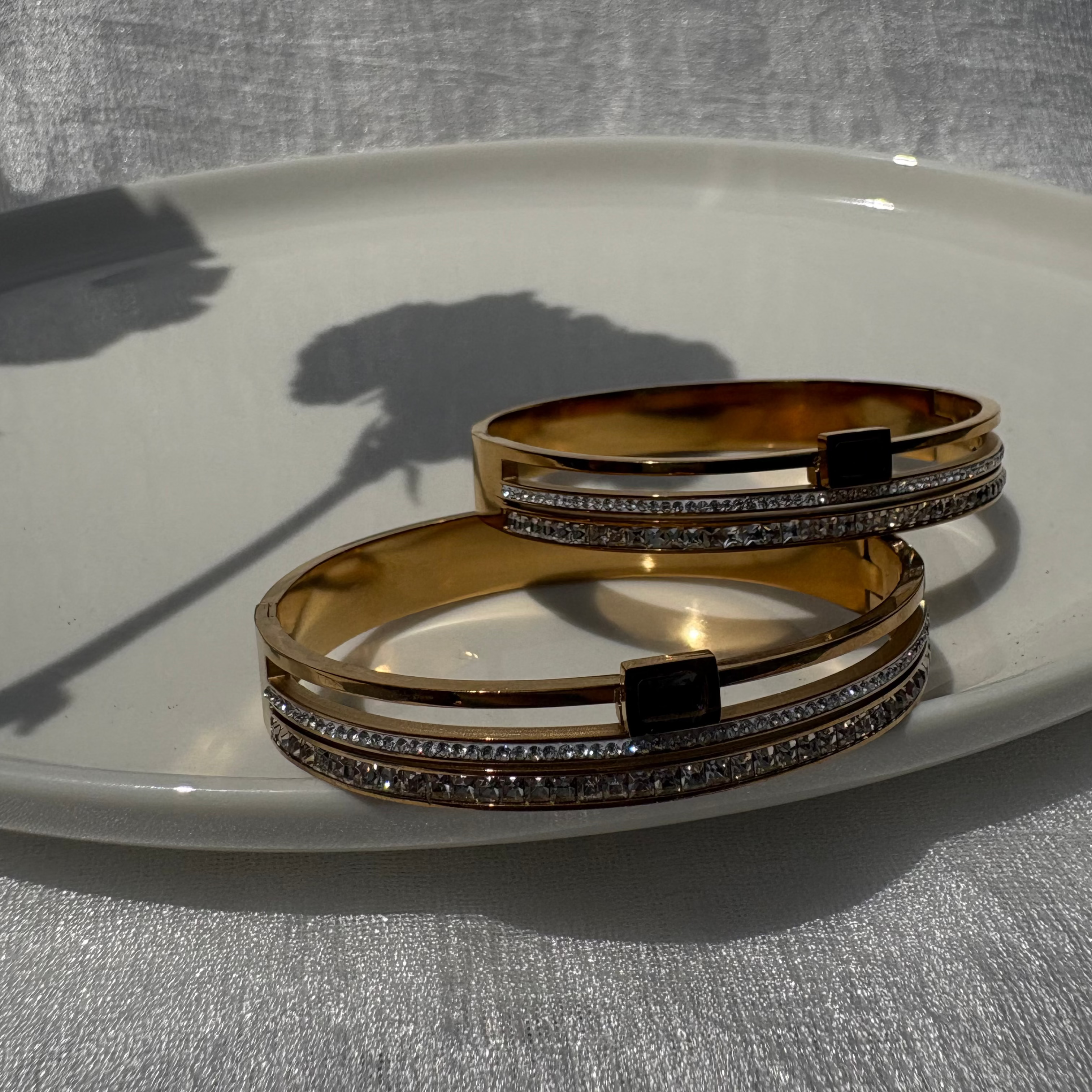 Triple-row split-band bracelet