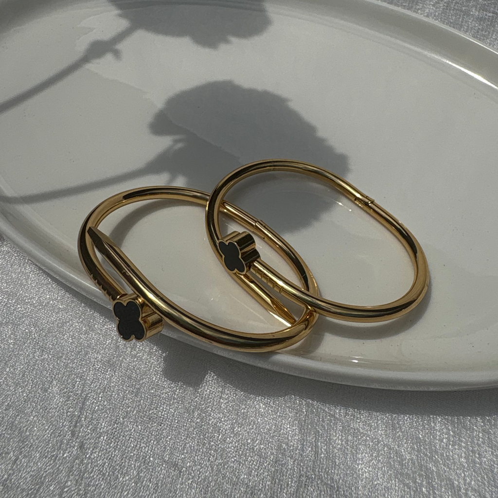 Black clover nail  bracelet