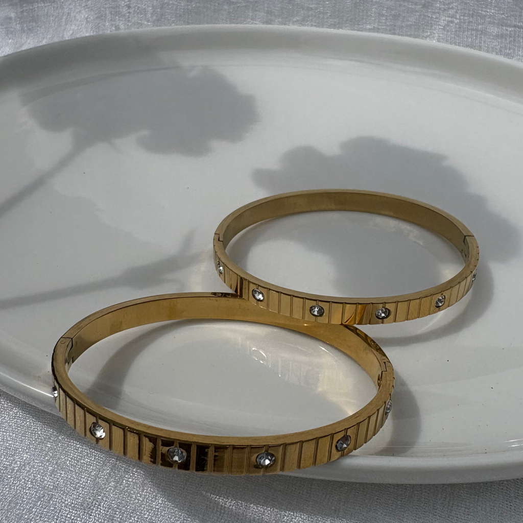Ribbed cubic zirconia bracelet
