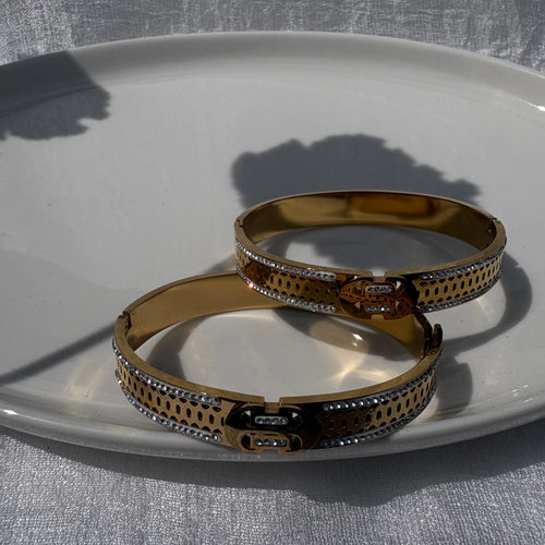 Buckle cubic zirconia bracelet