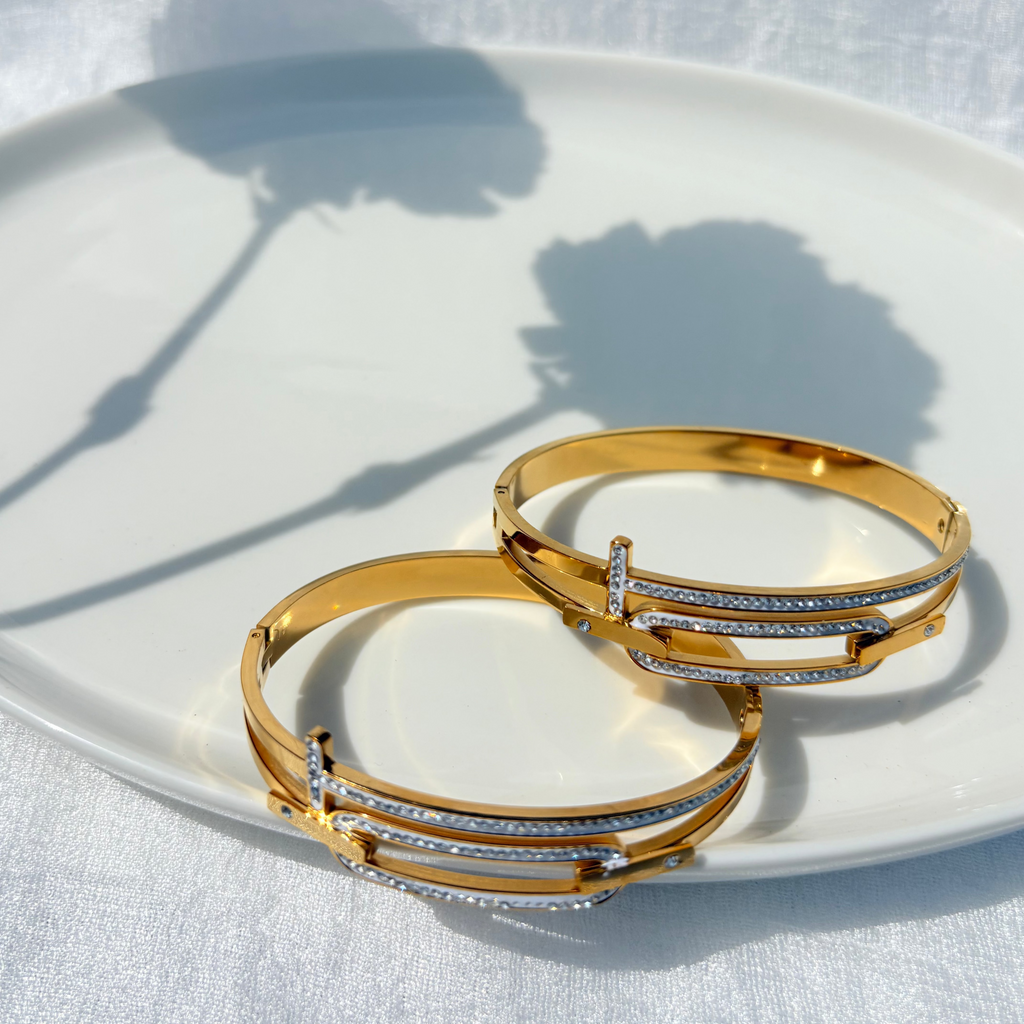 Double row open-loop bracelet