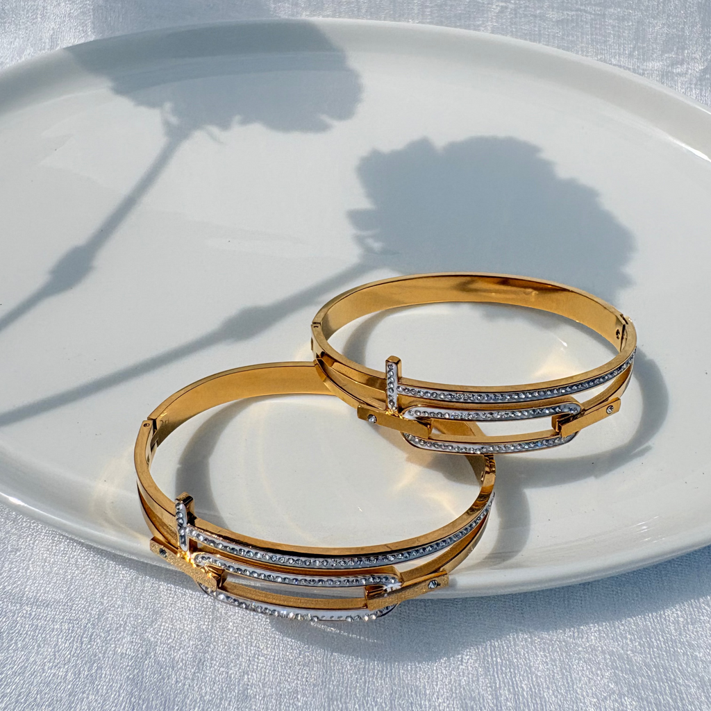 Double row open-loop bracelet
