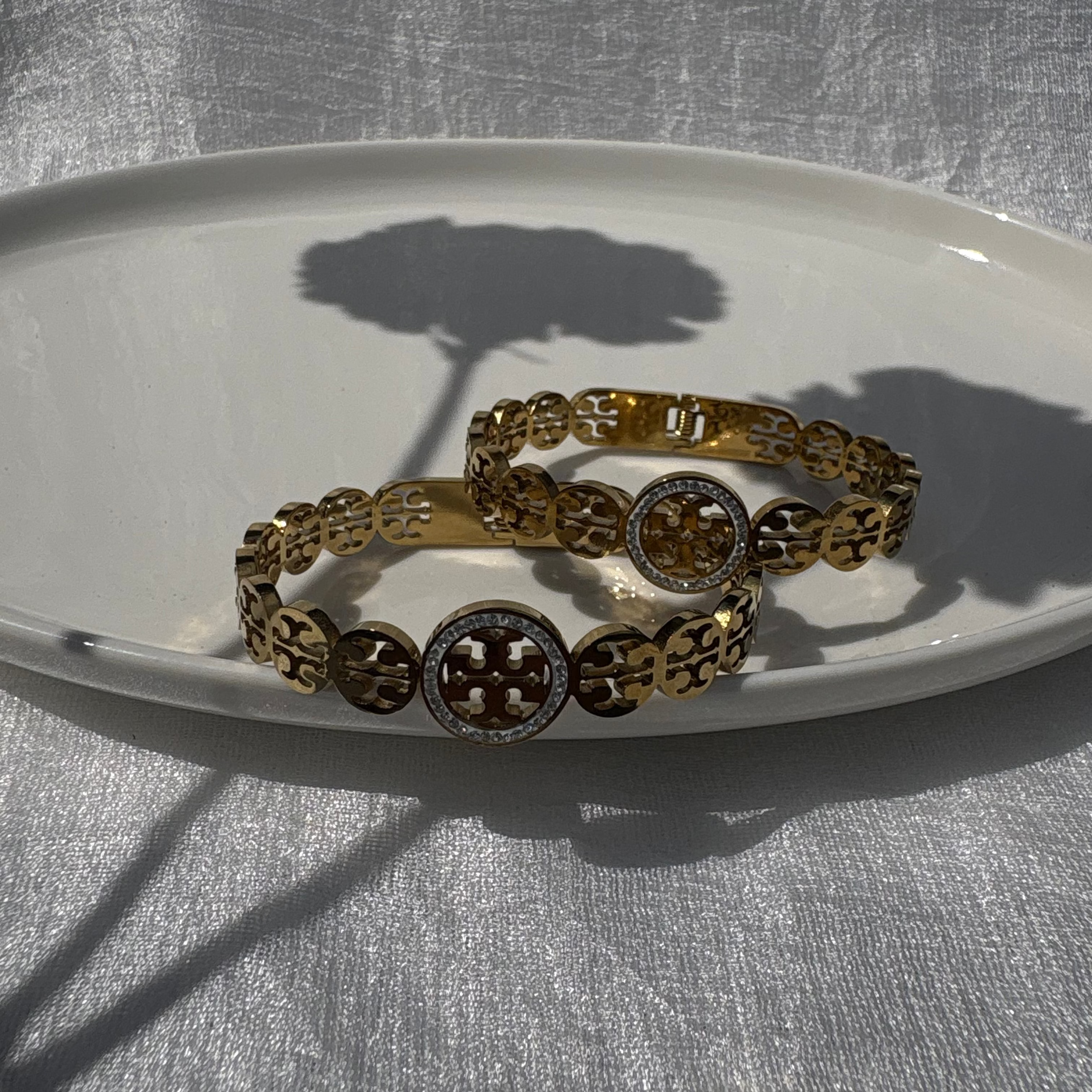 medallion cubic zirconia bracelet