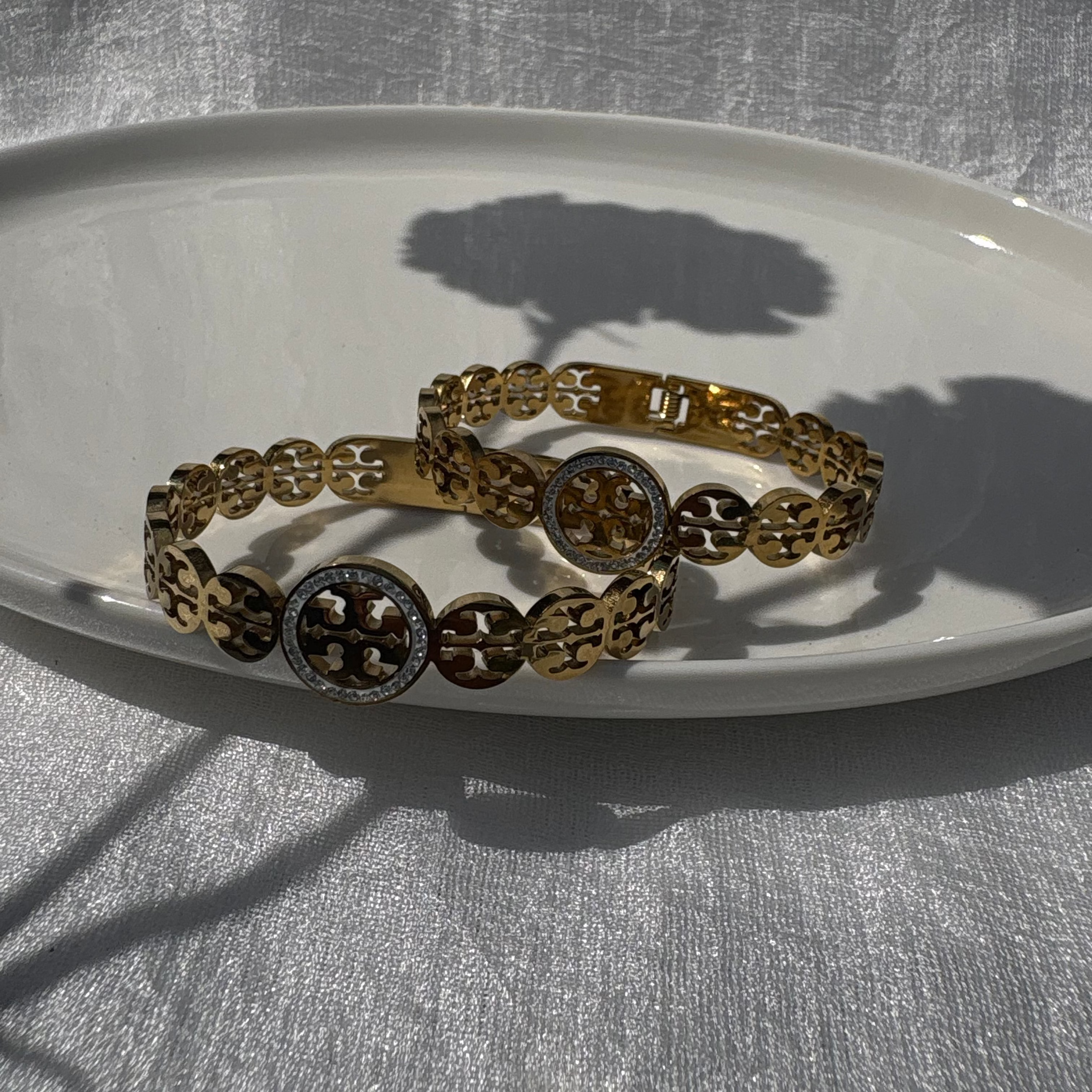 medallion cubic zirconia bracelet