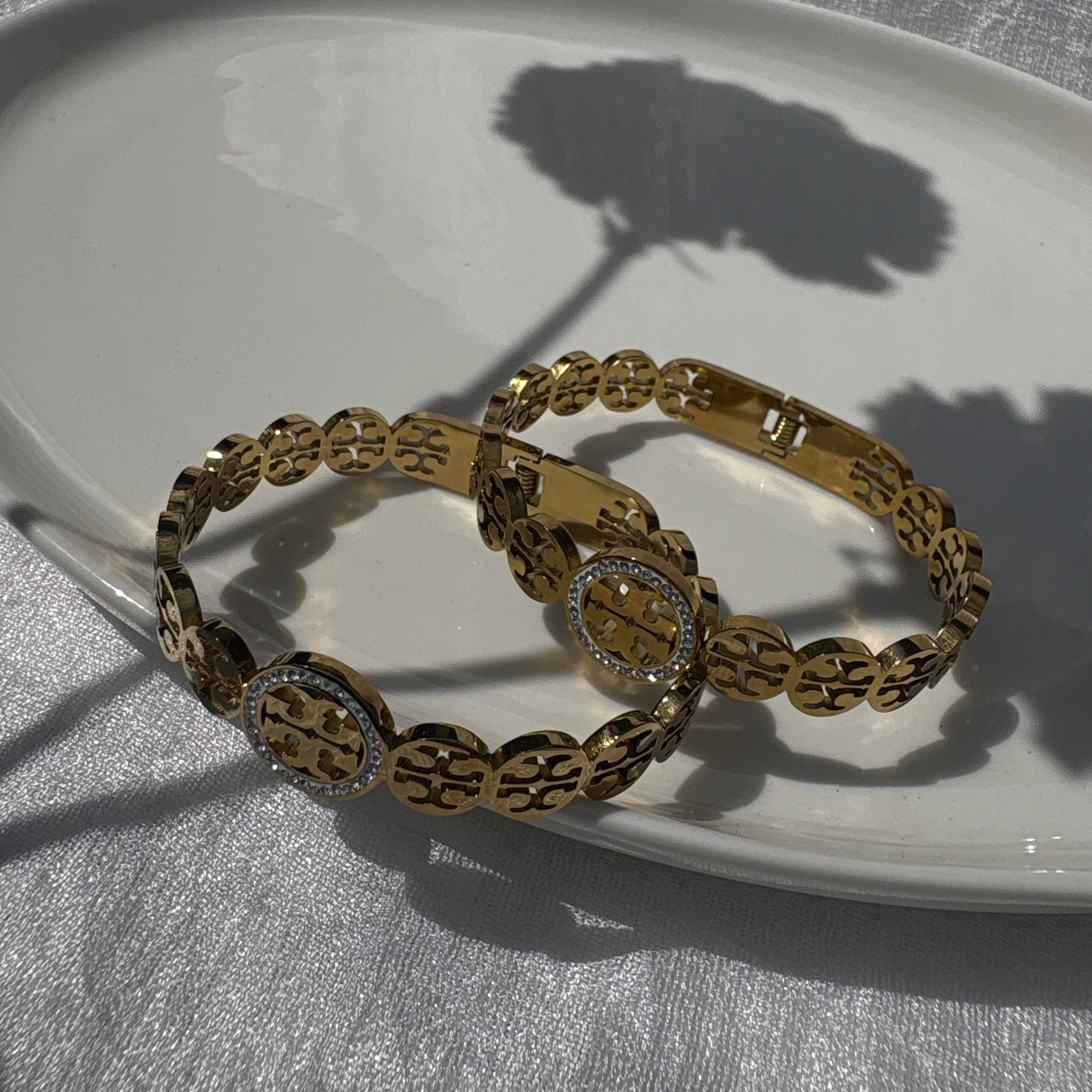 medallion cubic zirconia bracelet