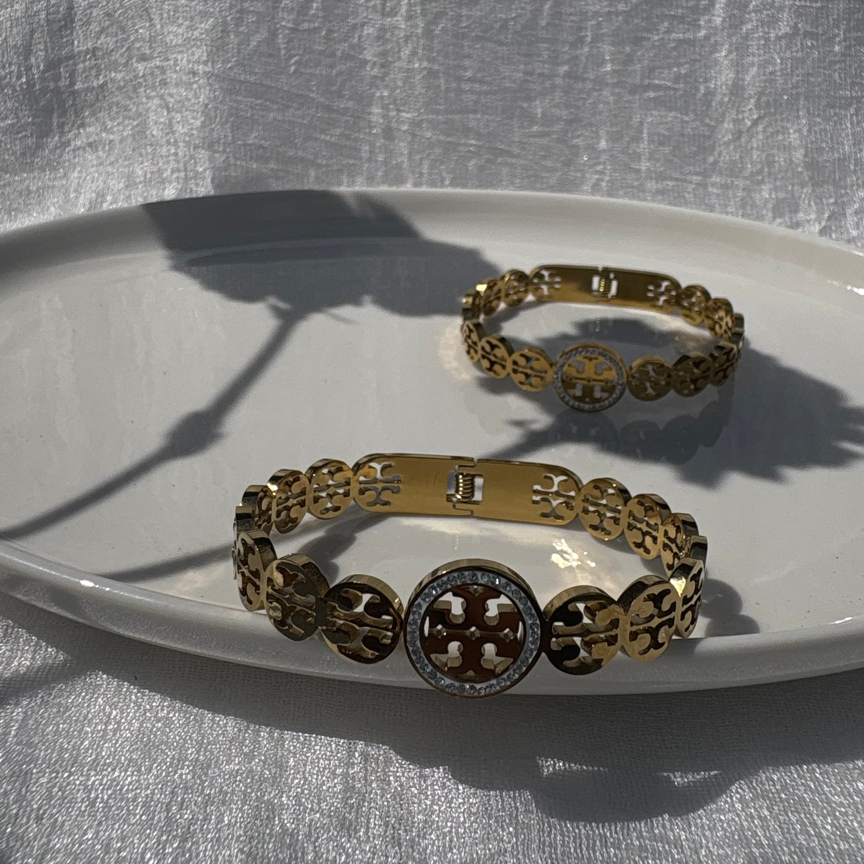 medallion cubic zirconia bracelet