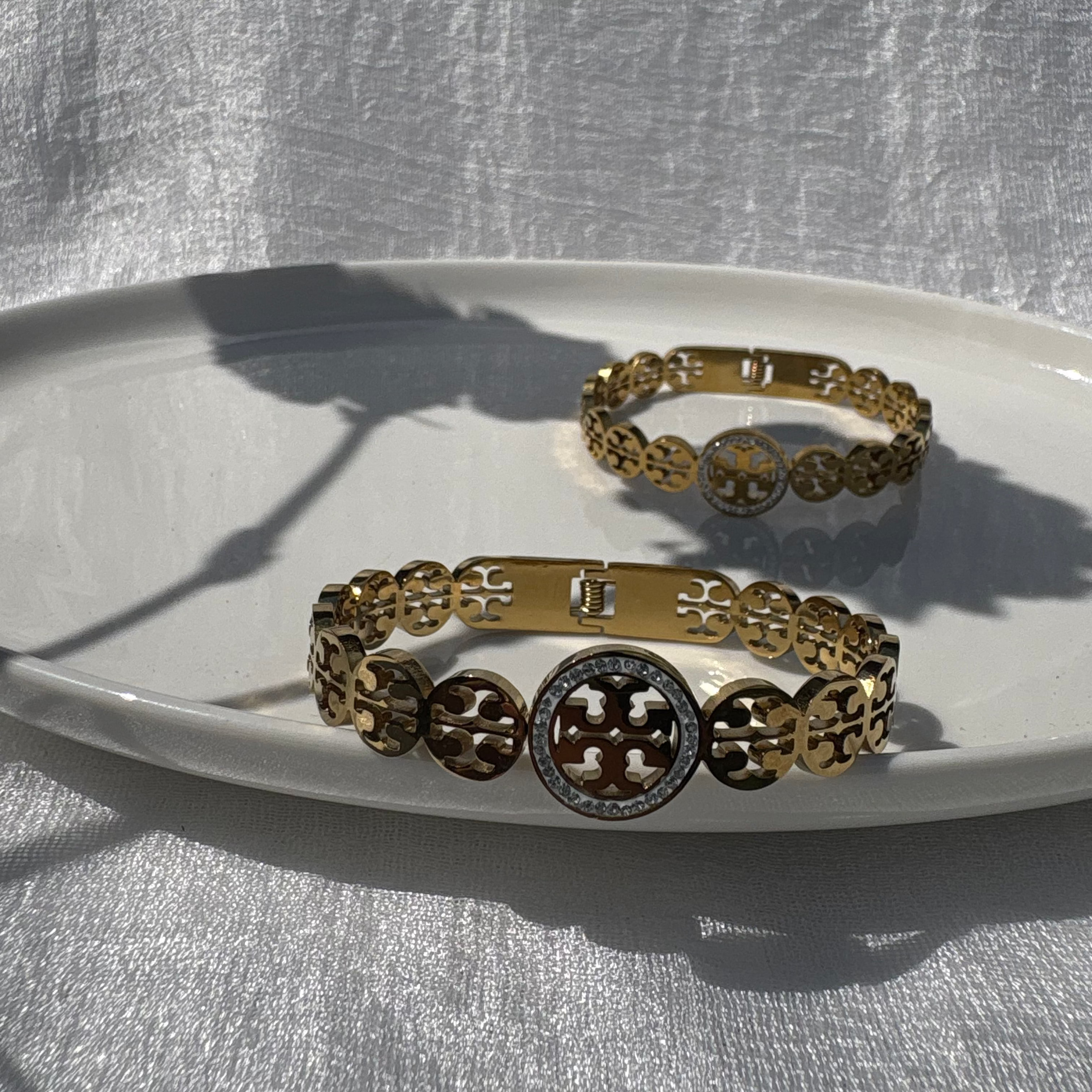 medallion cubic zirconia bracelet
