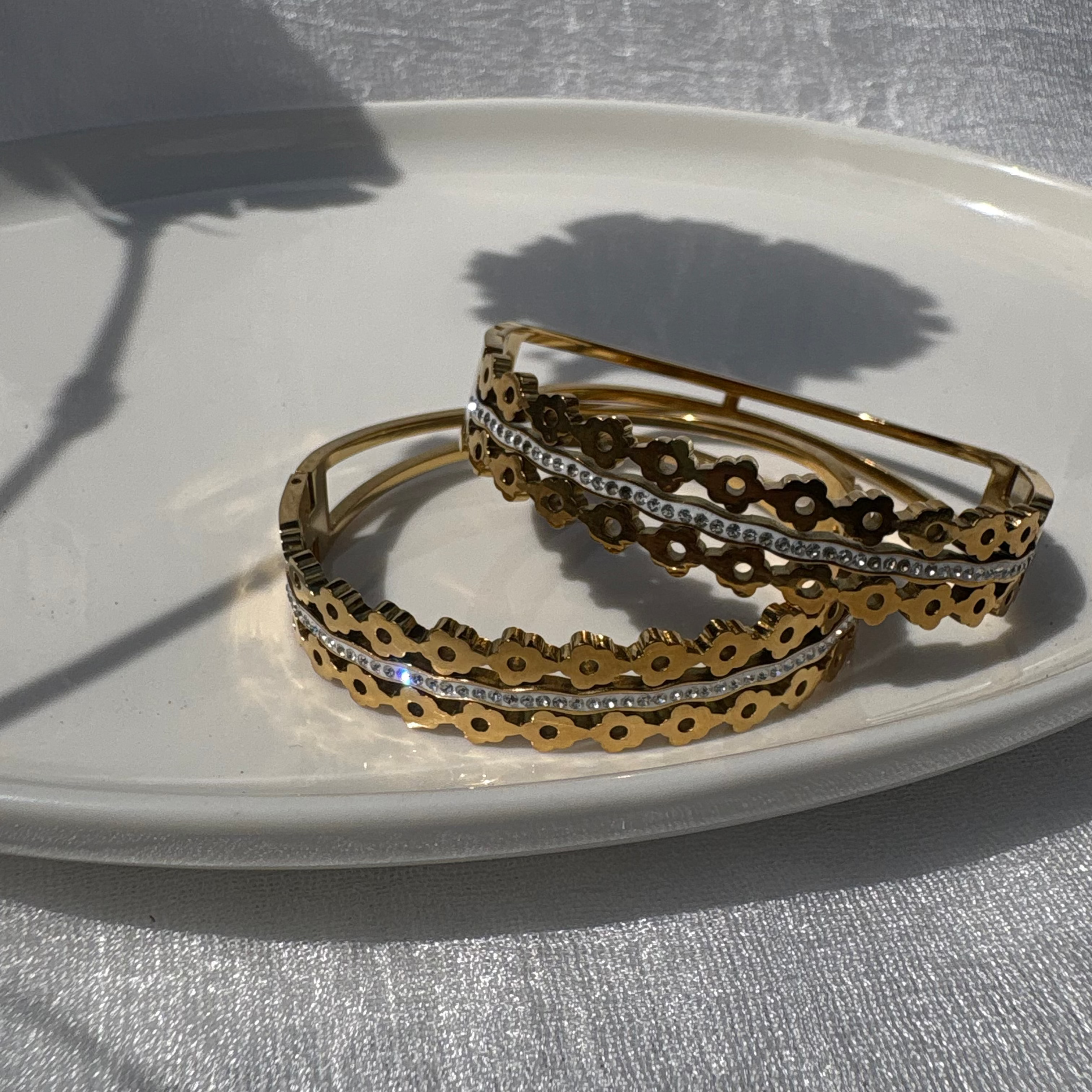 cubic zirconia daisy bracelet