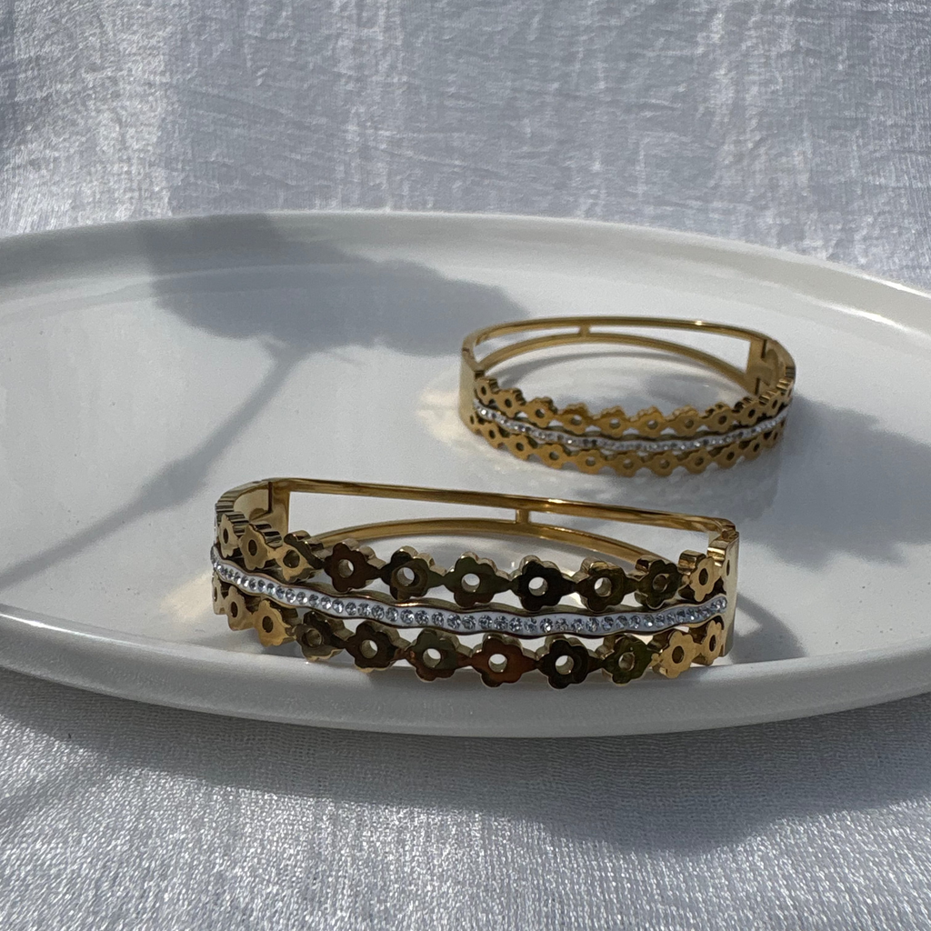 cubic zirconia daisy bracelet