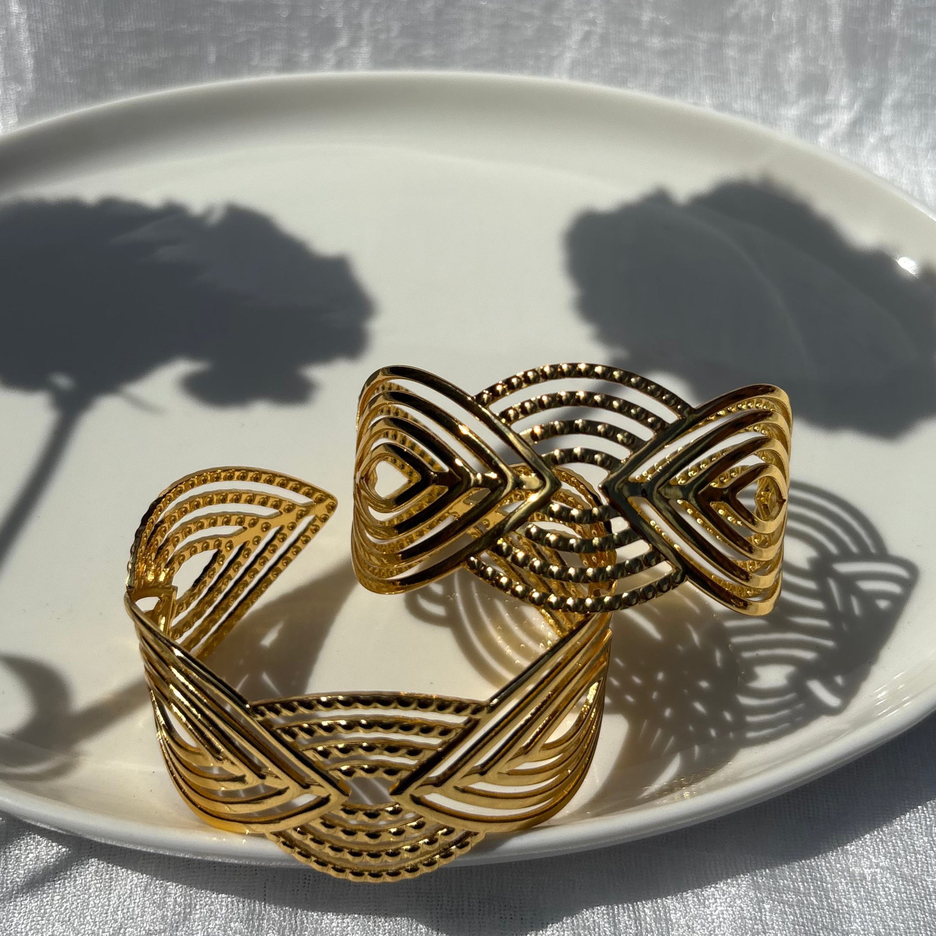 Open-work leaf cuff