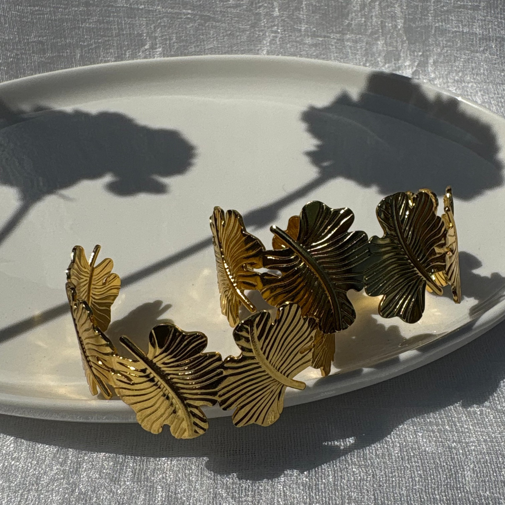 Chunky Oak Leaf Cuff