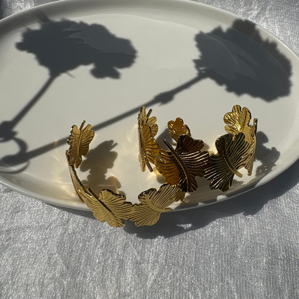 Chunky Oak Leaf Cuff