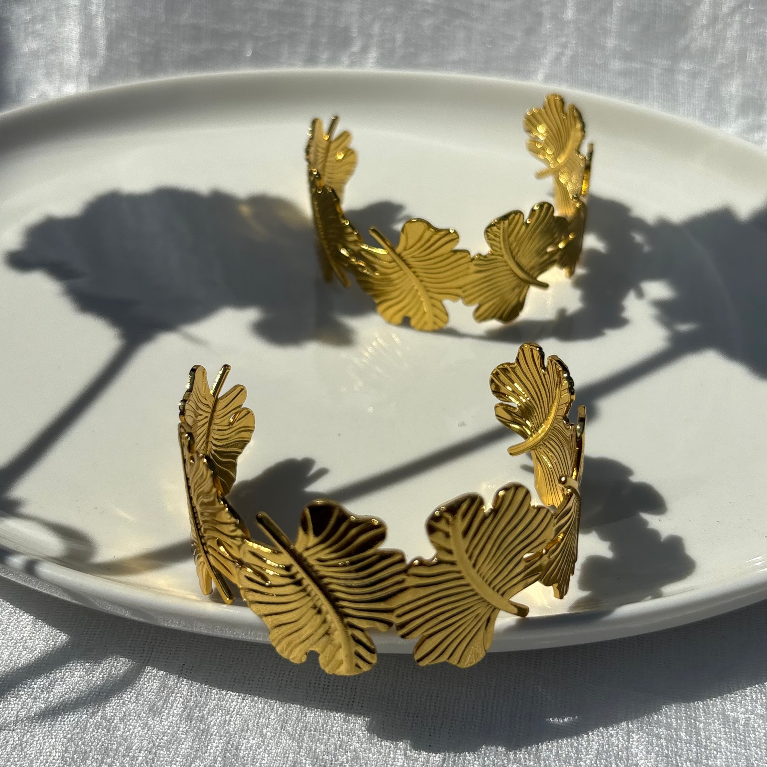 Chunky Oak Leaf Cuff