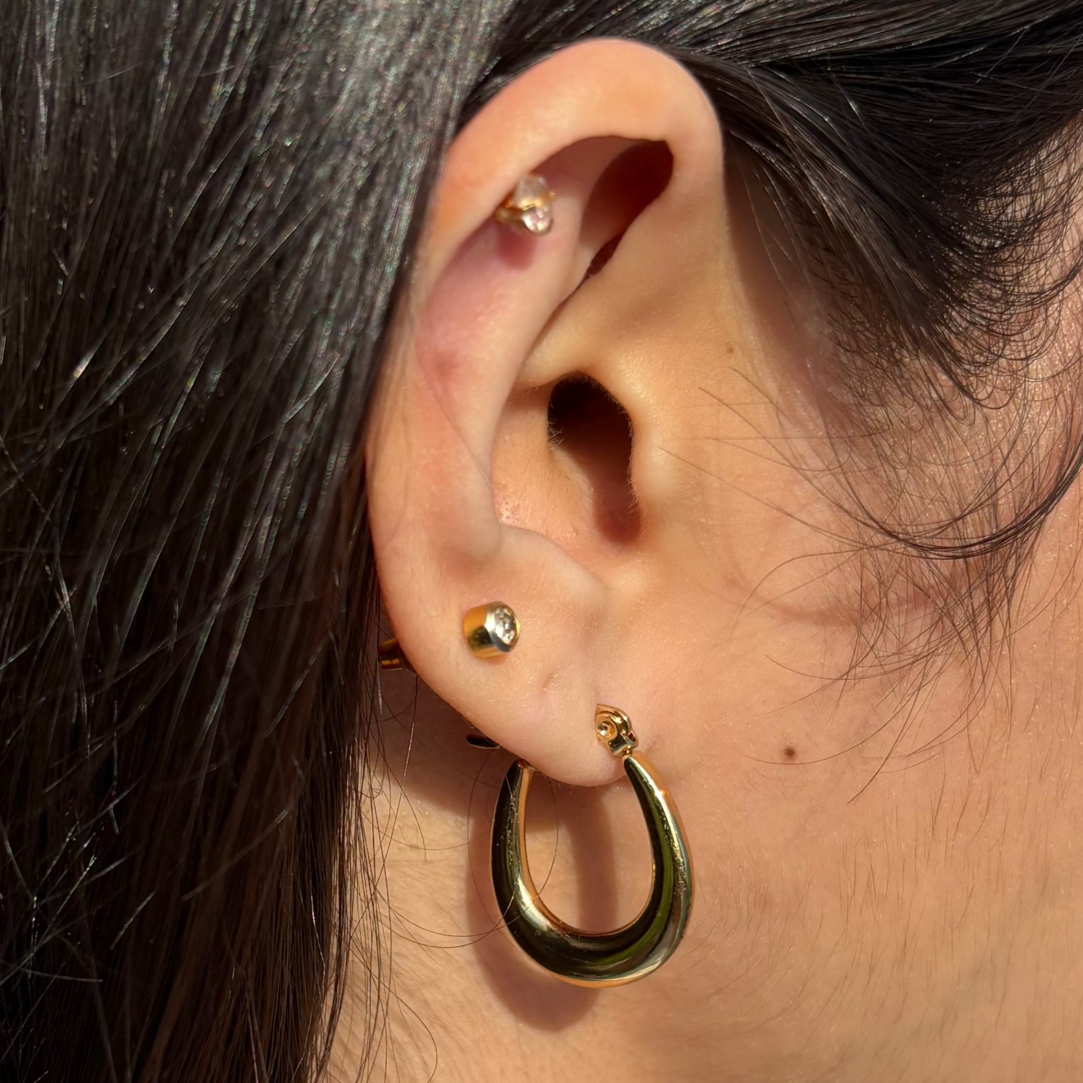 Teardrop hoop earrings